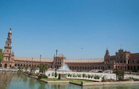 Taxi Protests and Birds Eye Views – Seville, Spain 603683_10100128489483295_3214091150589966323_n