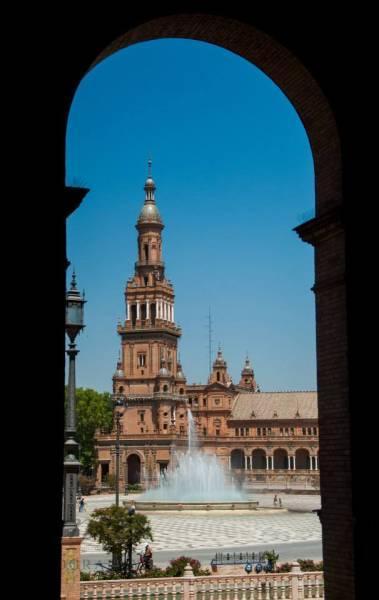 Taxi Protests and Birds Eye Views – Seville, Spain 10568827_10100128489049165_6725989242397123876_n