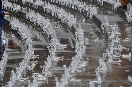5000 Melting Ice Sculptures In The Memory Of The Victims Of The WWI 
