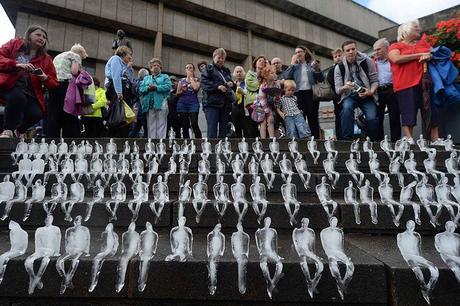 5000 Melting Ice Sculptures In The Memory Of The Victims Of The WWI 