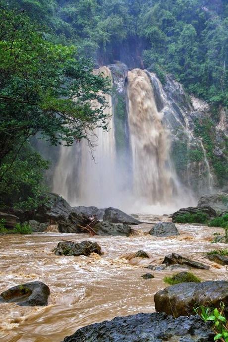 Dodiongan Falls: Expectation and Reality Dodiongan Falls: Expectation and Reality