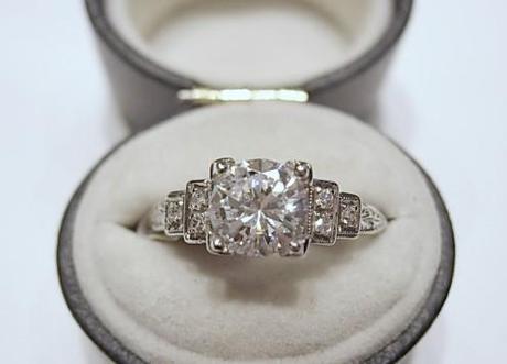 art-deco-diamond-engagement-rings-2