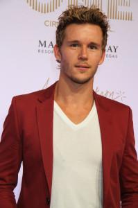 Ryan+Kwanten+Stars+Michael+Jackson+ONE+Cirque+G8yF7zjRKLAx