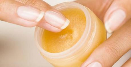 15 Awesome Tips to Get Rid of Dry, Scaly Lips