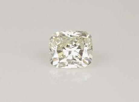 1.14-carat cushion-cut diamond valued at £12,000 from 77 Diamonds