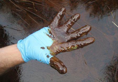 oil-on-glove_0