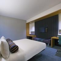 Aloft Room (2)