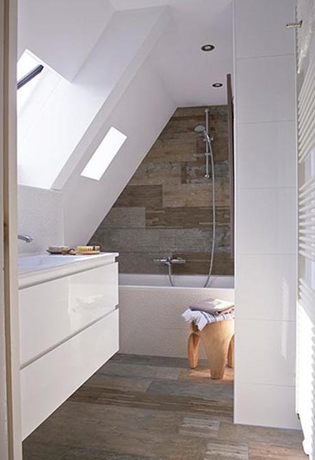 bath-with-porcelain-wood-tile-vt-wonen