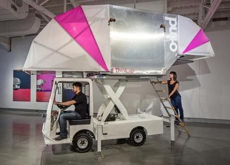 Elevated tent-like mobile dwelling 