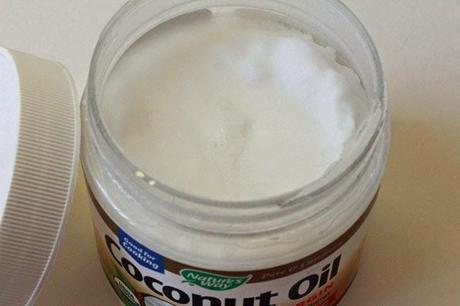 Shaving with Coconut Oil? Remedies for Sensitive Skin