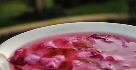 Homemade Rose Face Pack