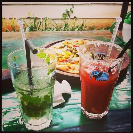 Delicious mojito and bloody mary accompanied the food. Unlimited!