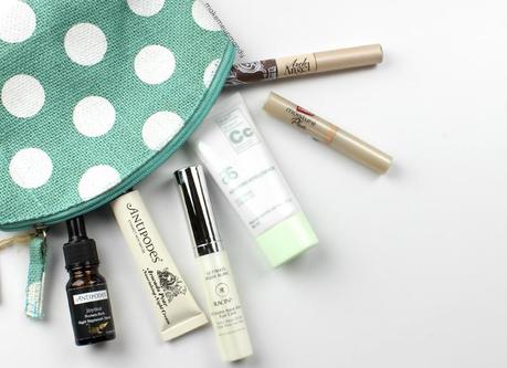 Beauty Essentials to Pack for Flight