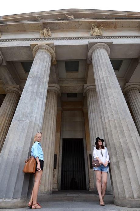 fashion blogger, iheartblack, black fedora, C&A, boyfriend Denim shorts, white shirt, animal print flats, museum island, ku'damm, KaDeWe, visit berlin, what to see