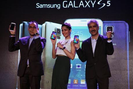 Press Release: SAMSUNG UNVEILS GALAXY S5