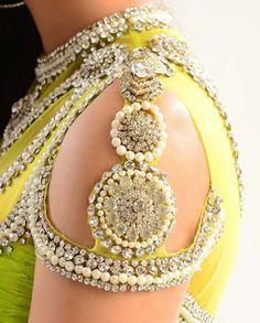 8 Styles of Women Saree Blouses