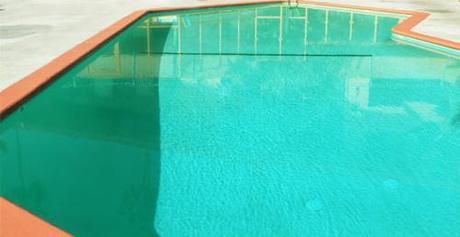 swimming pool lucysnowephotography
