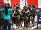 Police Continue Arrest Journalists Ferguson