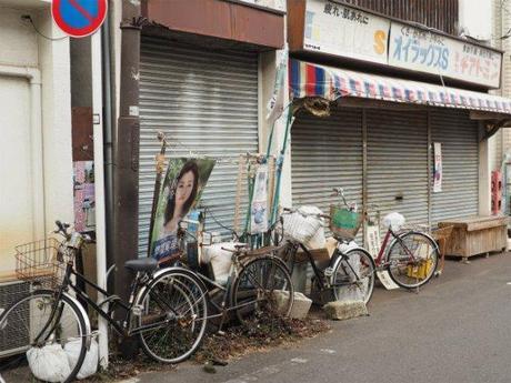 P1050047 再開発に消えゆく下町，東池袋 / Higashi Ikebukuro, unpretentious streets and houses are disappearing