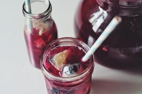 blueberry rose (cubed) ice tea.