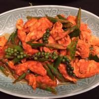 Phad Phed Kai Wok fried chicken and green beans with red curry paste