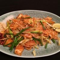 Phad Thai Chae Stir fried Thai rice noodles with chives and leeks