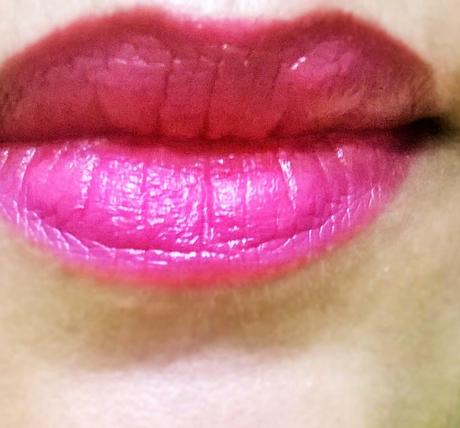 Street Wear Color Rich Ultra Moist Lipstick in Very Vampire & XoXo