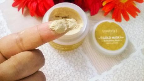 Sattvik Organics Revitalising Gold Mask Review