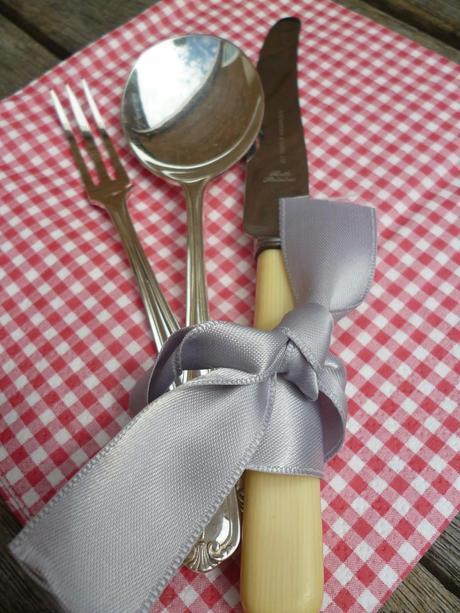 Affordable Silvery Cutlery Add a finishing touch with Jennifer’s Cutlery - Review