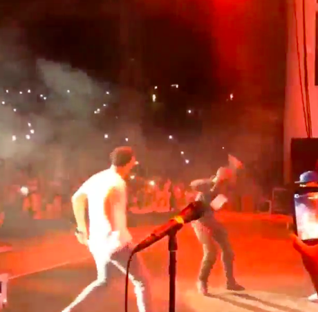 Footage: Drakes Brings Out Bobby Shmurda In New Jersey!