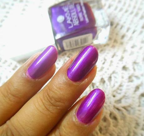 Lakme Absolute Royal Nails : Swatches, NOTD
