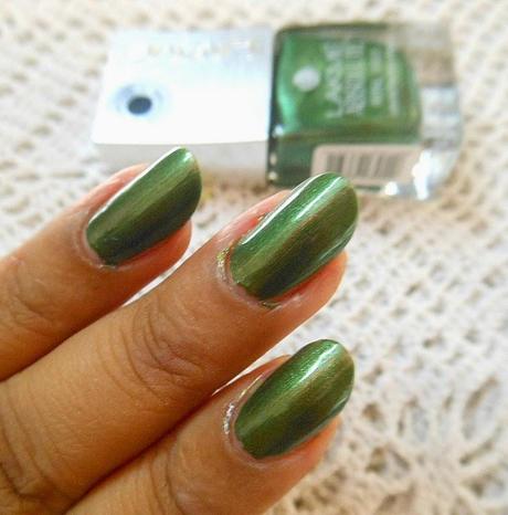 Lakme Absolute Royal Nails : Swatches, NOTD