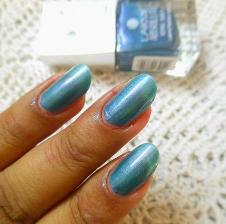 Lakme Absolute Royal Nails : Swatches, NOTD