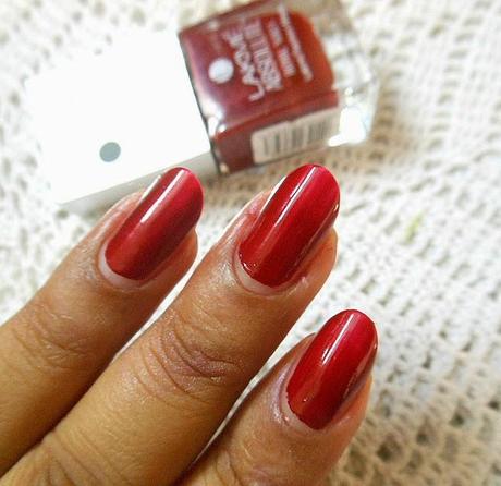 Lakme Absolute Royal Nails : Swatches, NOTD