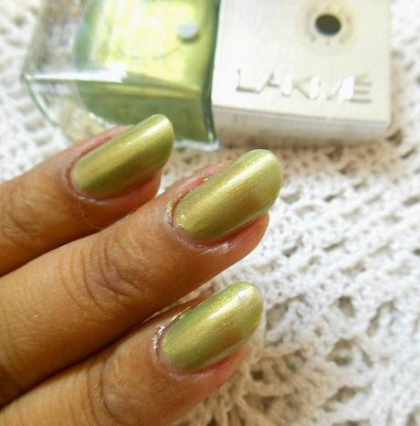Lakme Absolute Royal Nails : Swatches, NOTD