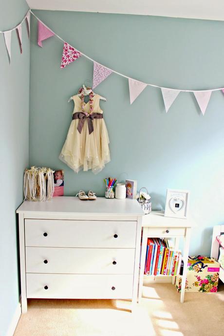pink and blue girls room