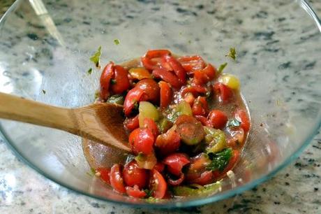 Pasta with Fresh Tomato Sauce