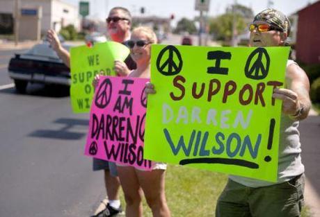 Darren Wilson rally1