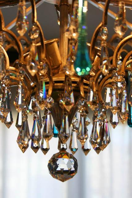 Tuesday Roomspiration - Mostly Modern and Lovely