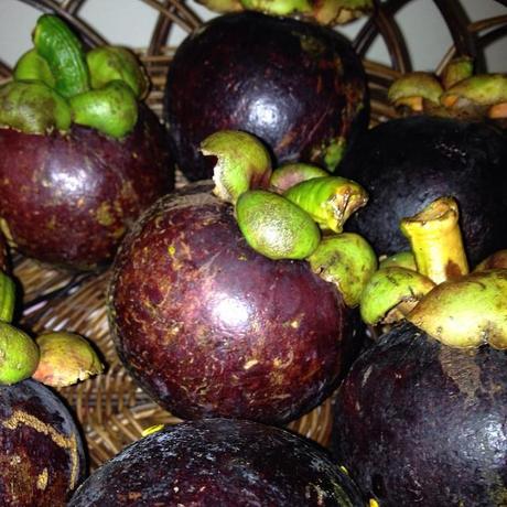 A mangosteen a day keeps the doctor away! #GarciniaMangostana #mangosteen #fruit #fruitdiet #wellness