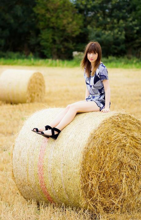 Hello Freckles Hay Bales Harvest OOTD 1