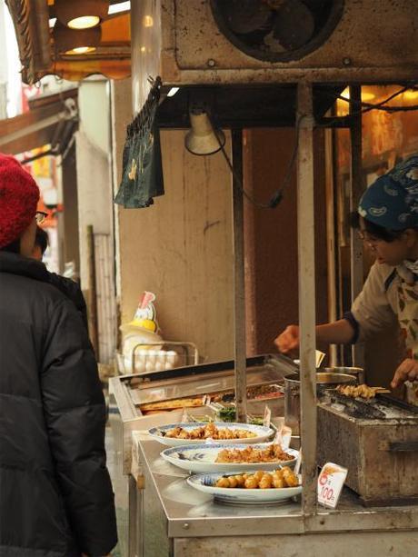 P1050128 高齢者が集まる とげ抜き地蔵 商店街 /  Togenuki temple town, elderly people concentrate.