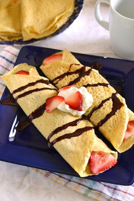 Whole wheat Crepes with Banana, Strawberry & Nutella filling