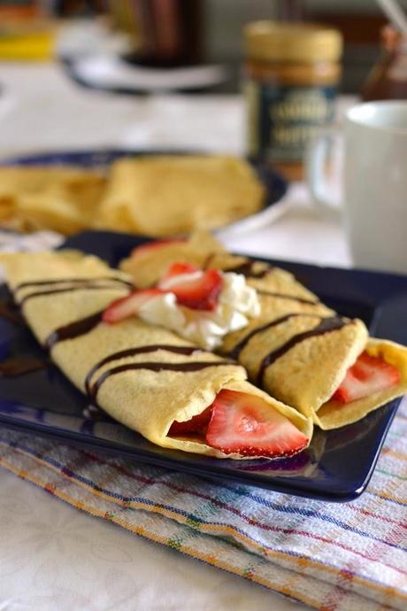 Whole wheat Crepes with Banana, Strawberry & Nutella filling