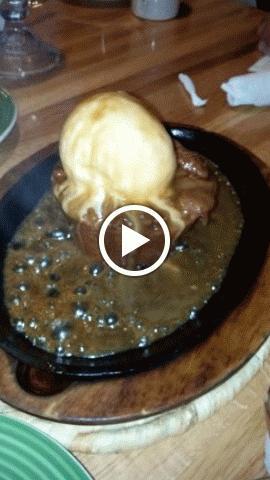 The Sizzling Skillet Experience at AppleBee's